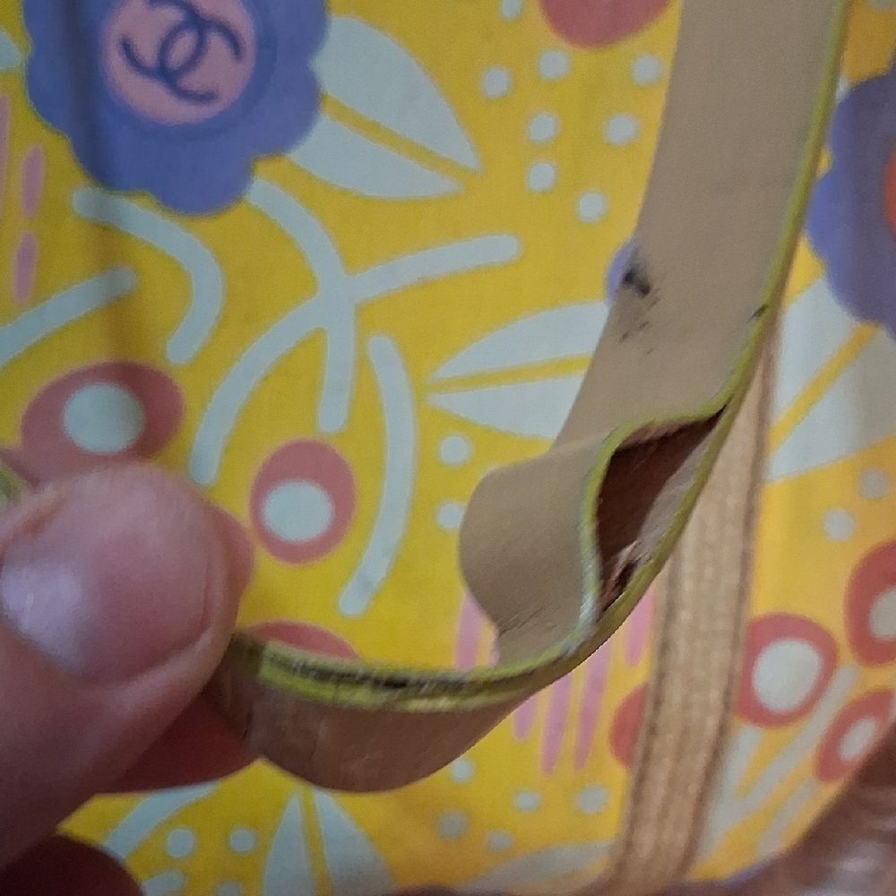 CHANEL Yellow and Purple Floral Tote (STRAP IS BROKEN PROJECT BAG!) - Picture 8 of 16